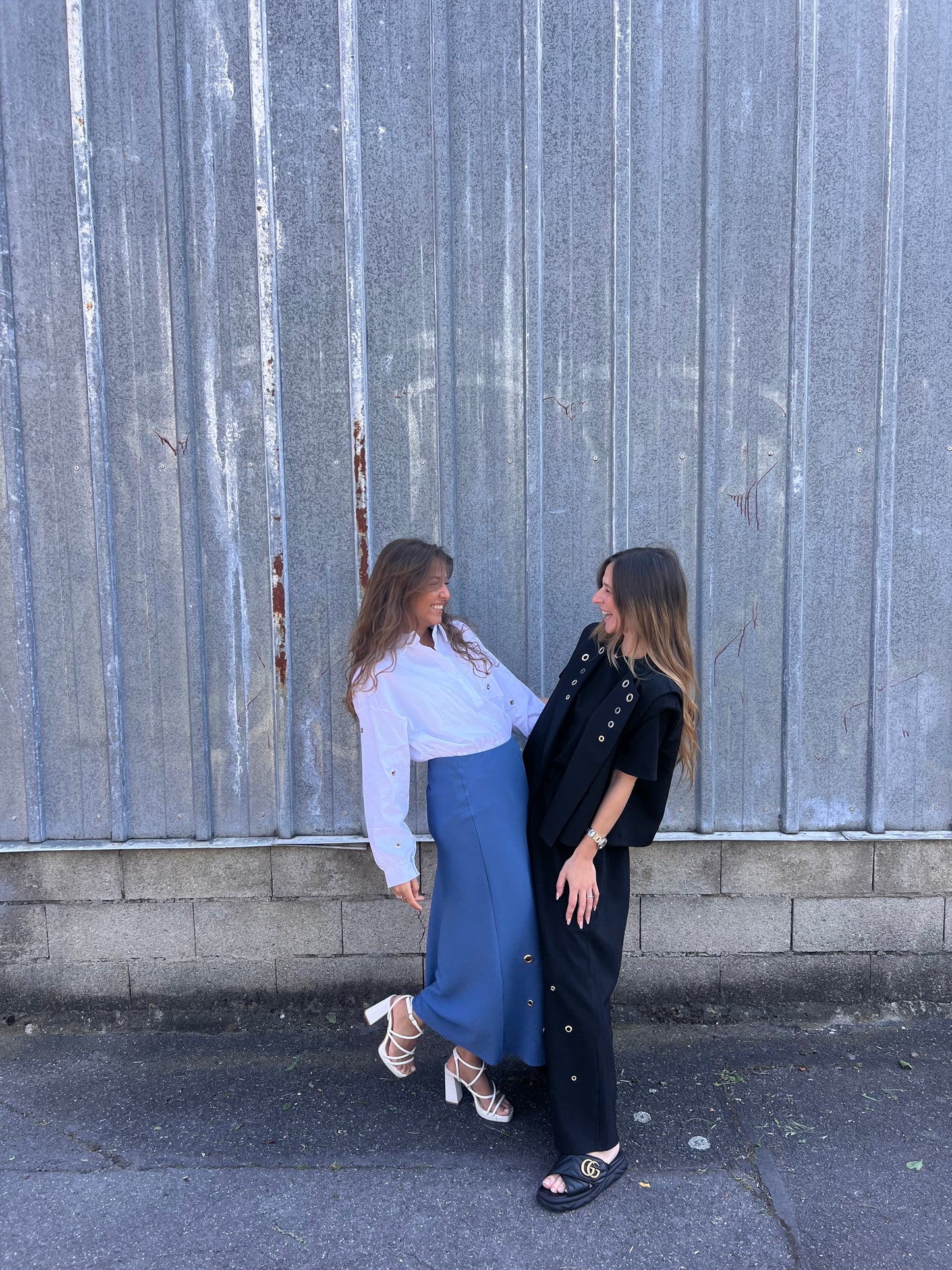 Jupe œillets (noir/blanche/bleue)
